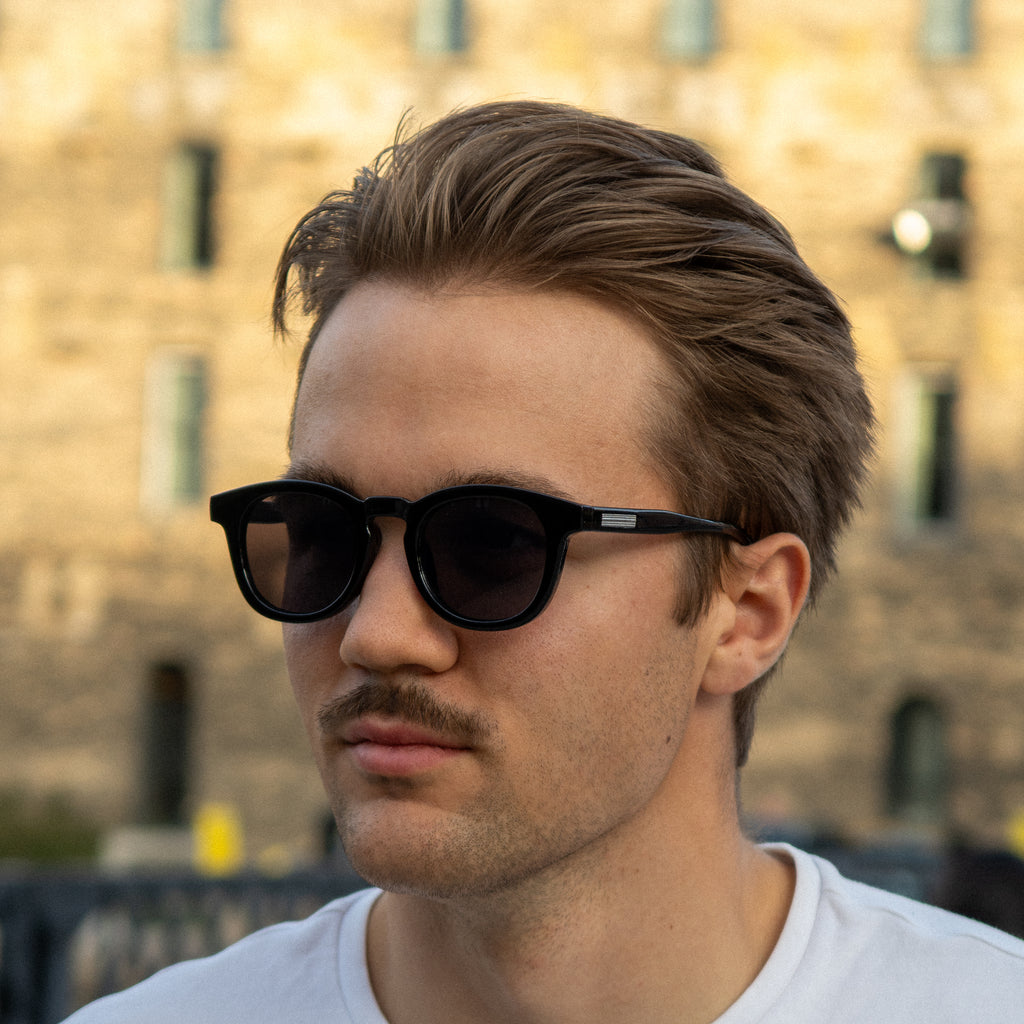 The Porto Cervo – Black Frame / Black Lens