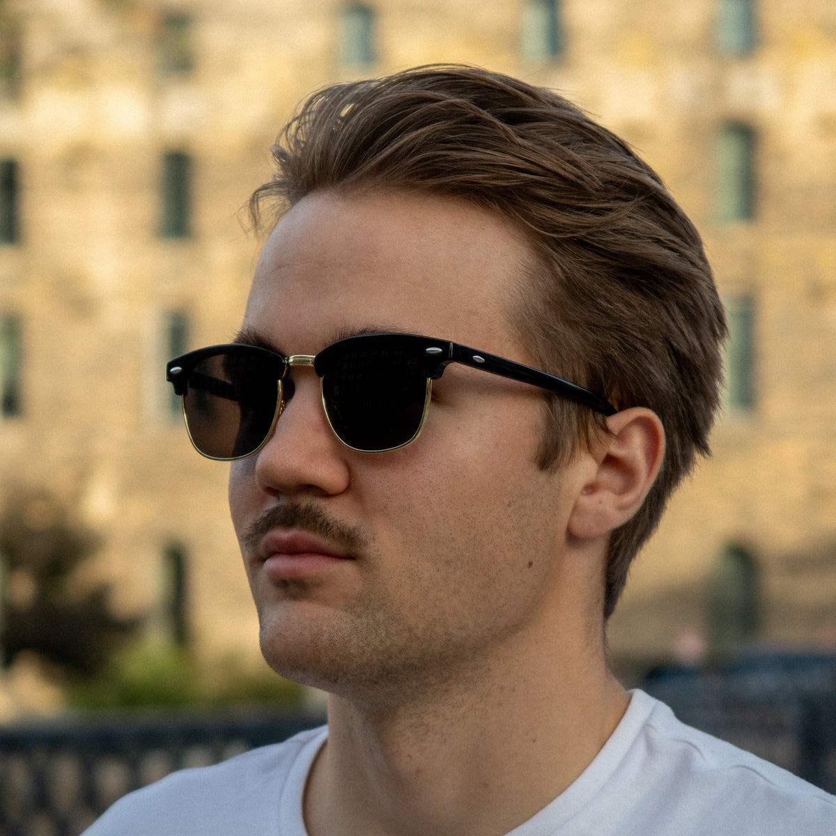 The Browline Classic – Gold Frame / Black Lens